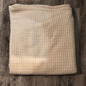 Threshold Jersey Coverlet Quilt - Beige - Full/Queen